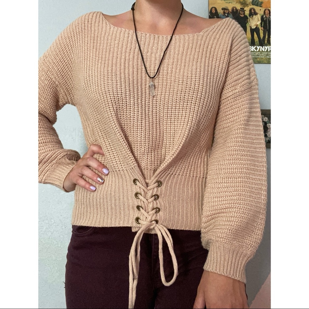 Size Large Sweater from buckle ⭐️